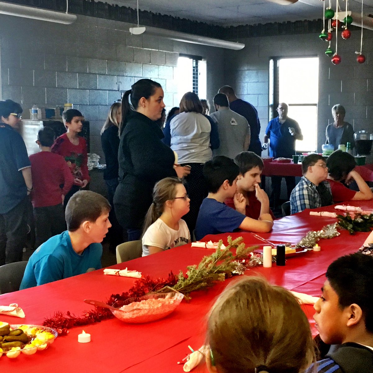 Christmas lunch made by students for students at Truman Middle School #sjsdproud