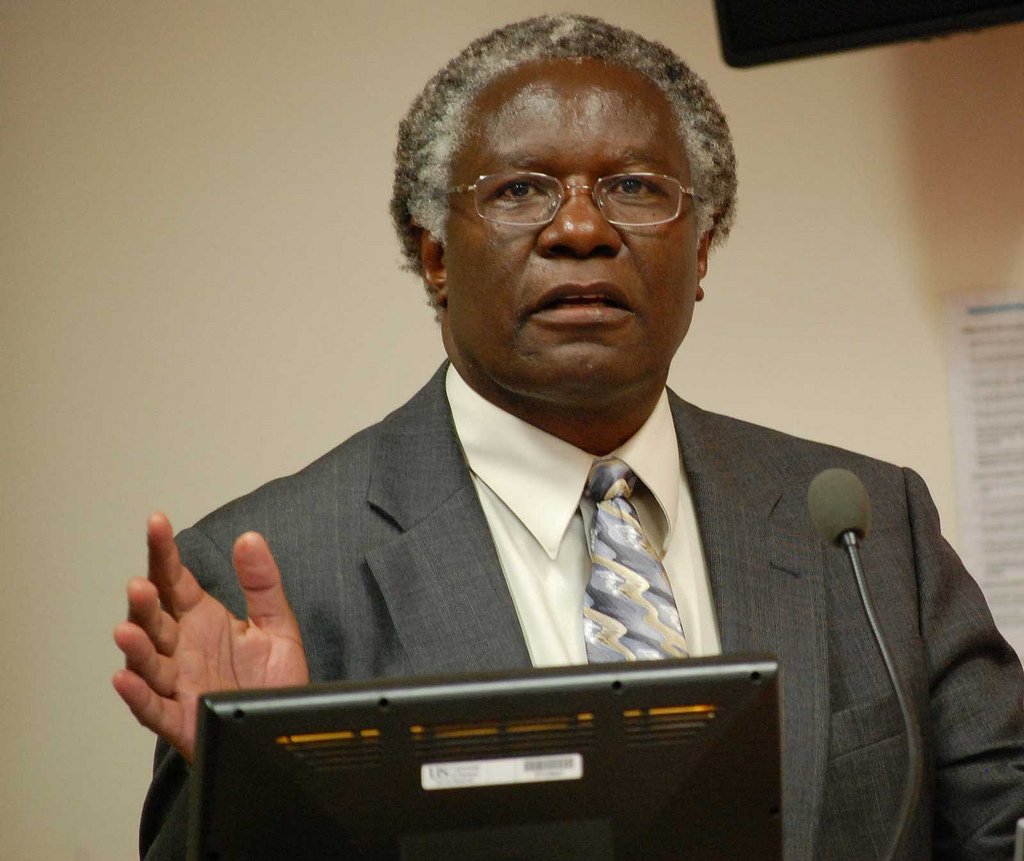 OnlyAfricaFacts's tweet photo. Calestous Juma (@calestous) the charismatic, Kenyan-born Harvard Professor, is dead.

He's one of Africa's greats, named one of the most influential 100 Africans in 2012, 2013 &amp; 2014 (NAM), and Director of the Agricultural Innovation in Africa Project funded by Bill Gates.

RIP! https://t.co/ds2JNevZsW