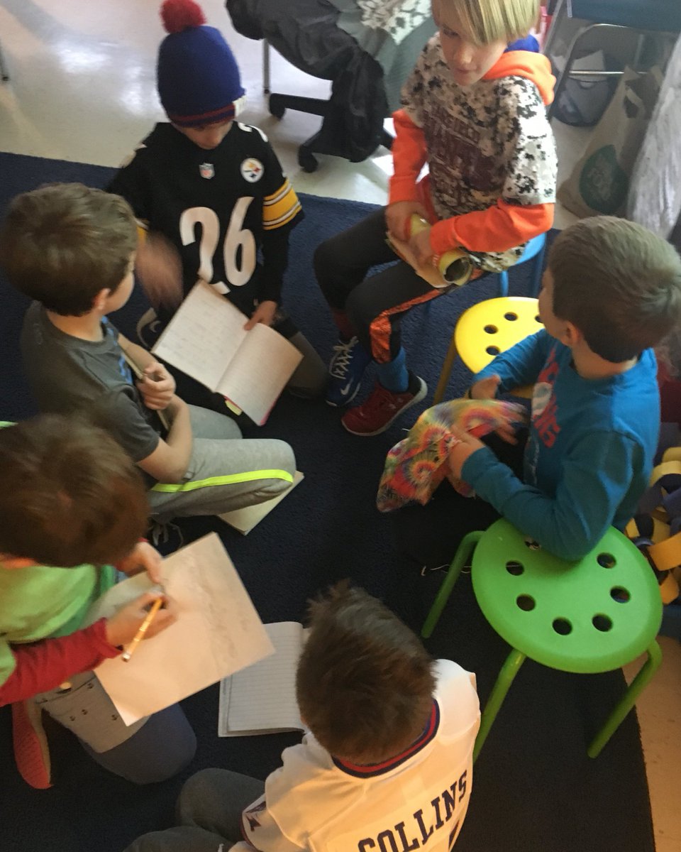 mrsroxbee's tweet photo. Group discussions about our books on mismatched day! #3rox #fpsct https://t.co/YRXTg4MEGz