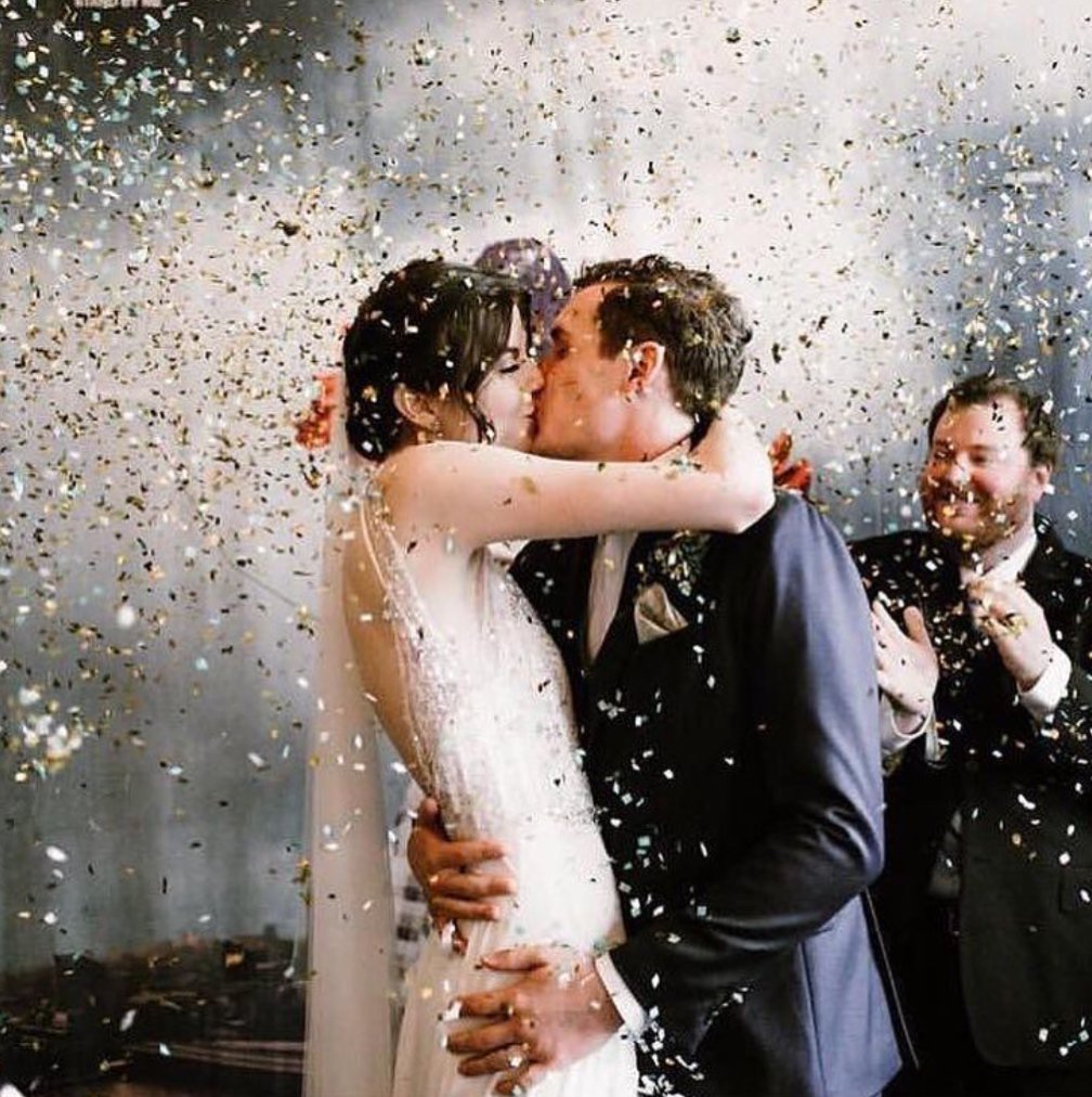 gabridalshows's tweet photo. Love is magic. ✨ Photo by @catalinajean
.
.
.
#wedding #weddingstyle #weddinginspiration #bride #groom #bridetobe #bridal #bridalmusings #bmloves #weddingdress #weddinggown #coolbride #boho #bohobride https://t.co/lXm4FP1NFj