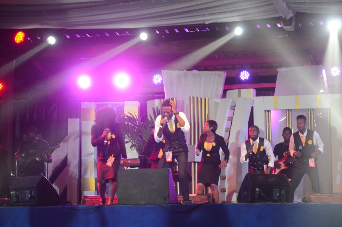 _charlesosazuwa's tweet photo. we are live at #NWTK2
#delta #dance #worship #praise #praiseandworship #dancemoms #praiseworld #krakstv #play #dancers #praisers #praisebreaks #praisegod #dancefloor #edo #edostate #experience #thehub #dancemusic #praisechain #dancemoms1 https://t.co/NkwvUcA7q8