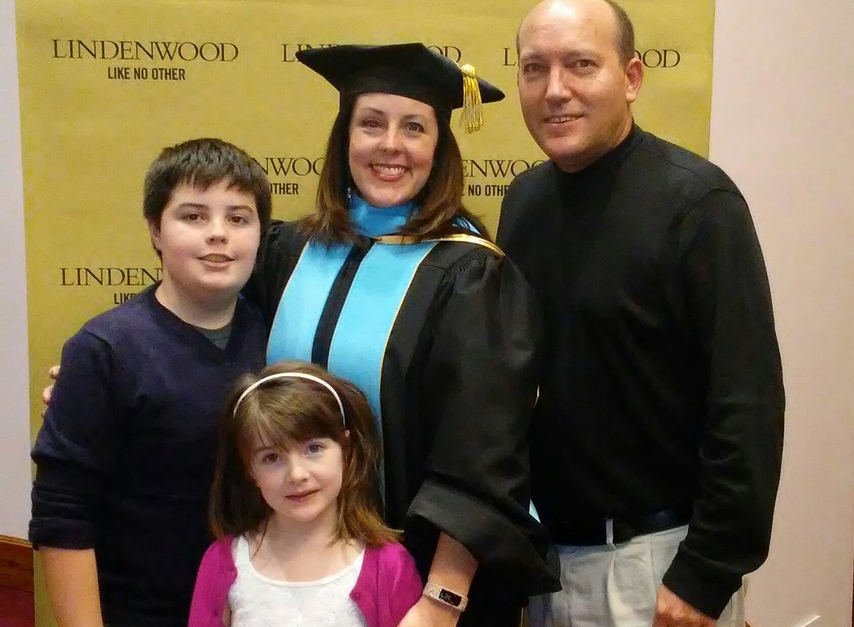 Autumn65301's tweet photo. I'm grateful my family could be here for the @LindenwoodU doctoral hooding ceremony today. This process was definitely a team effort. #MyCheeringSection @LindenwoodSWMO https://t.co/onfYitwzMZ