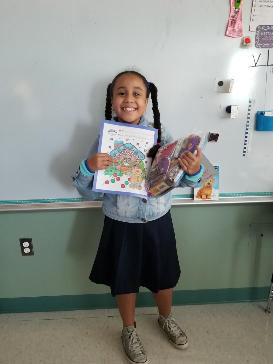 Lots to smile about!  Hard worker, kind heart and winner of a coloring contest!😁