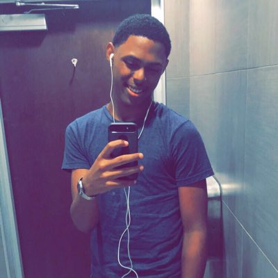 Angel94473's tweet photo. #NuevaFotoDePerfil https://t.co/4HO0K7Uajn