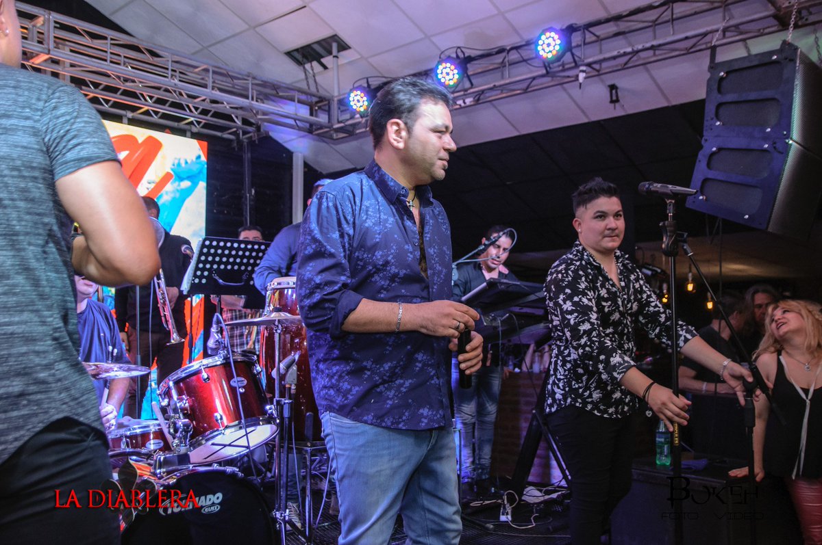 BandaDiablera's tweet photo. ¡Gracias a todos los seguidores, familias y amigos que vivieron junto a nosotros una noche única! 💫. Gracias a los que están detrás de escenario por hacer posible la magia, y gracias a los grandes artistas que se sumaron a la #CaravanaDiablera🔱 con la mejor de las ondas 👏🏻 https://t.co/XCkAqG3Vq3