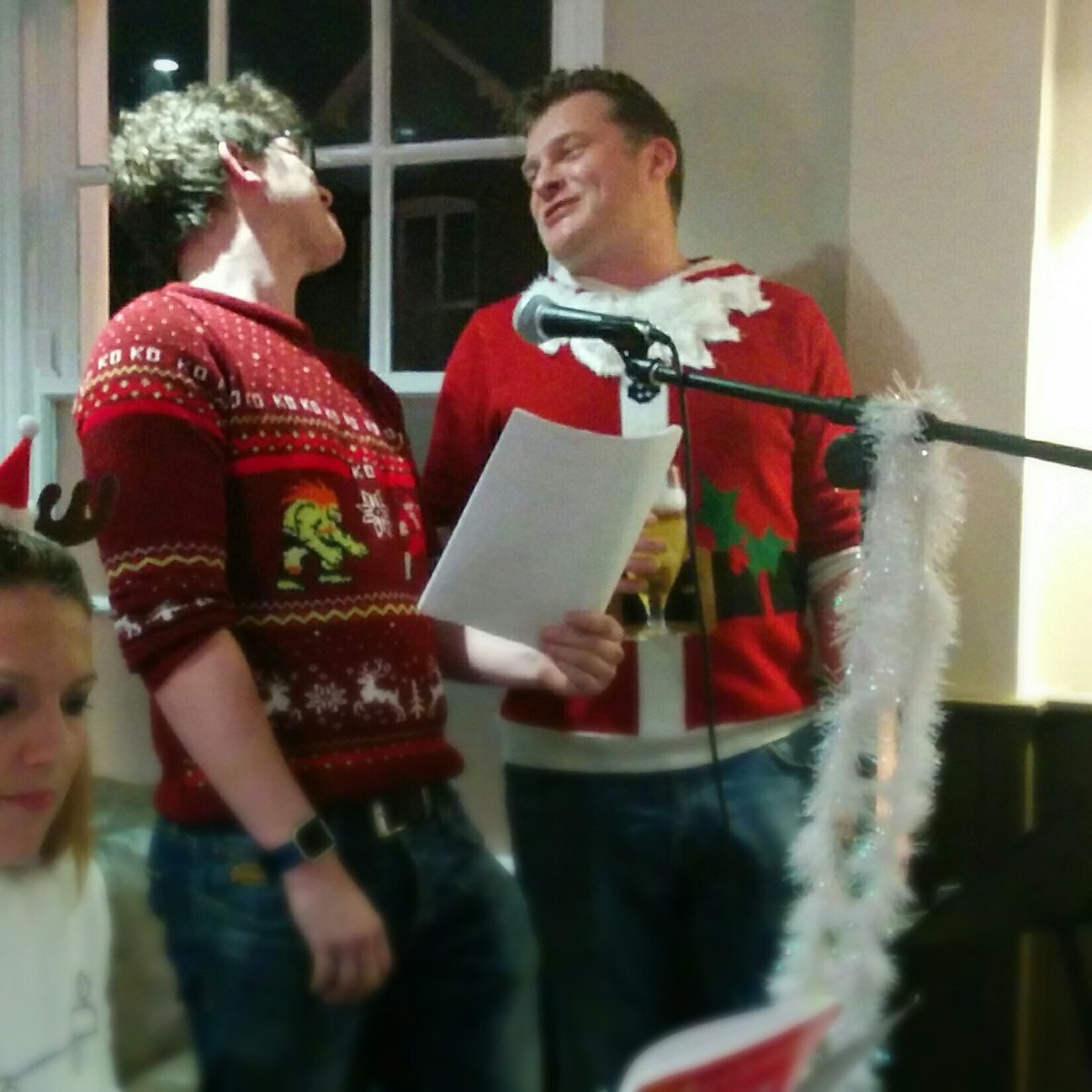 DuoLyrae's tweet photo. Jenny got a break whilst the boys took over the carol singalong in the @TradingPostBar ... https://t.co/sgfiNN165U