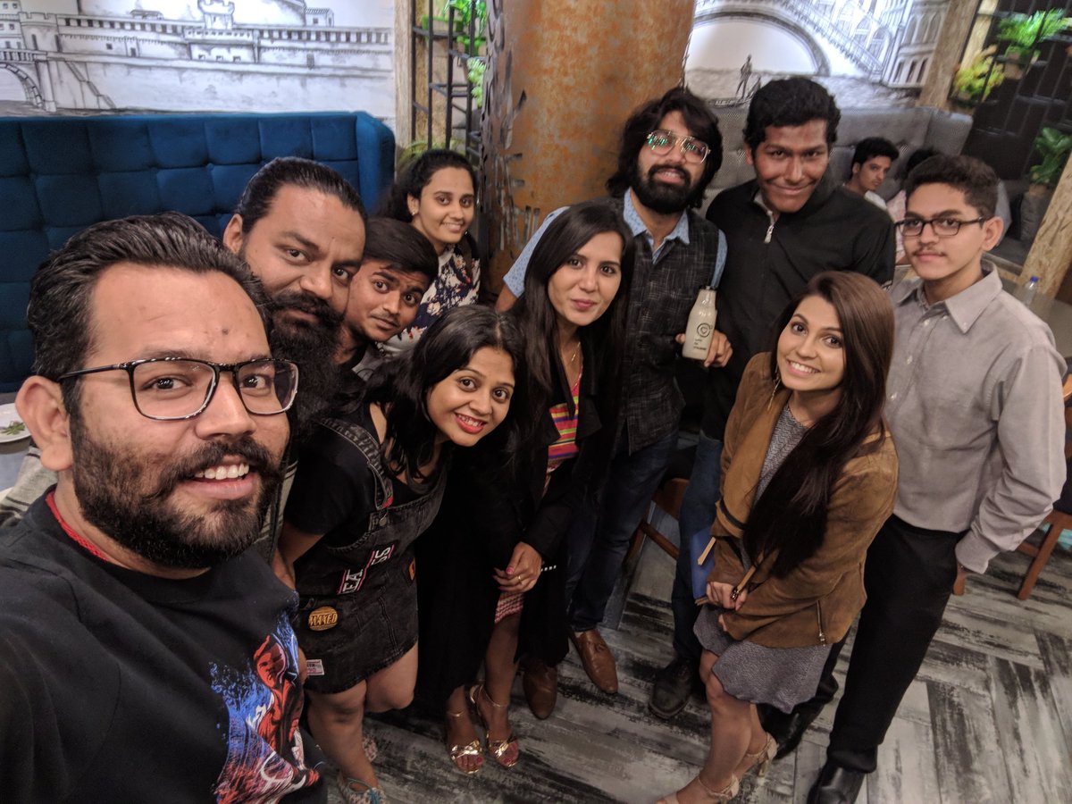 AmitHPanchal's tweet photo. Had wonderful evening with @MalharThakar, discussed many things about his production house #TicketWindowEntertainment, upcoming urban #Gujarati film at #CafeDeItaliano in #Ahmedabad with Friends and #Bloggers. Thanks to @paavanshukla for inviting us! 🙌 https://t.co/eKGPn5jBbe