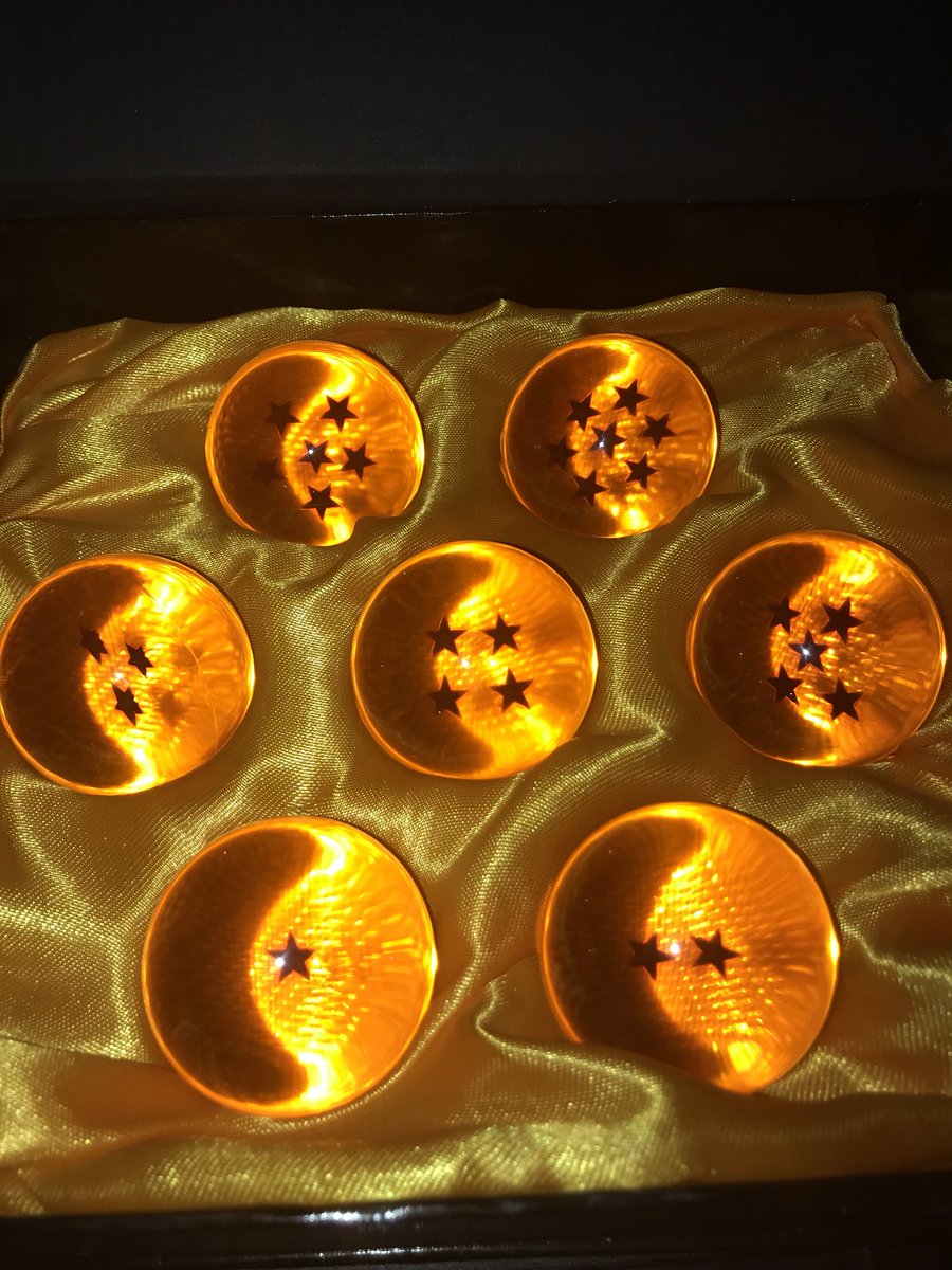 EmoMexic4n's tweet image. Don’t worry y’all I’m finna wish back #NetNeturality, warped tour, and my will to live back