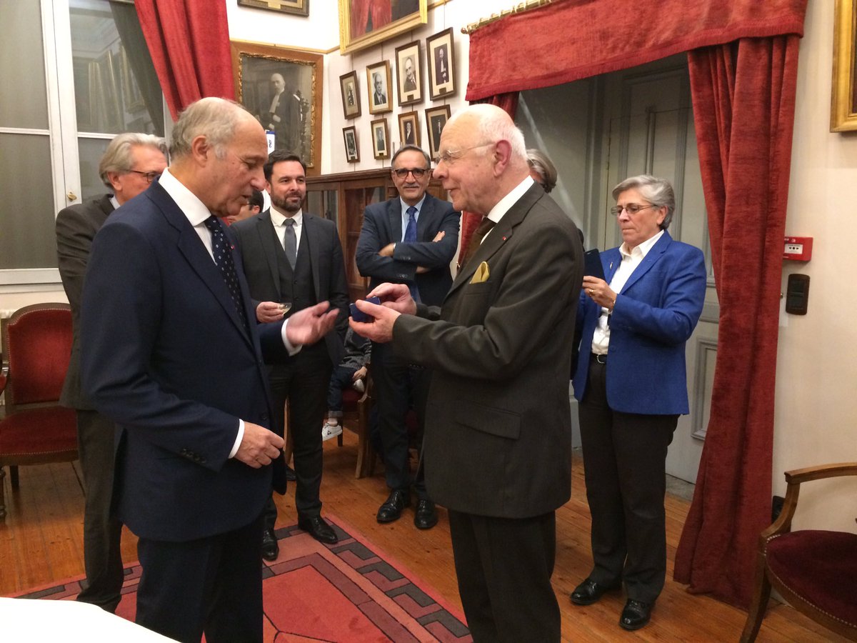 HiamFree's tweet photo. Et de bons souvenirs du passage du Président du Conseil constitutionnel à l'Université Toulouse 1 Capitole @LaurentFabius @UT1Capitole @corinne_mascala @GKalfleche https://t.co/hNGzk39VLw