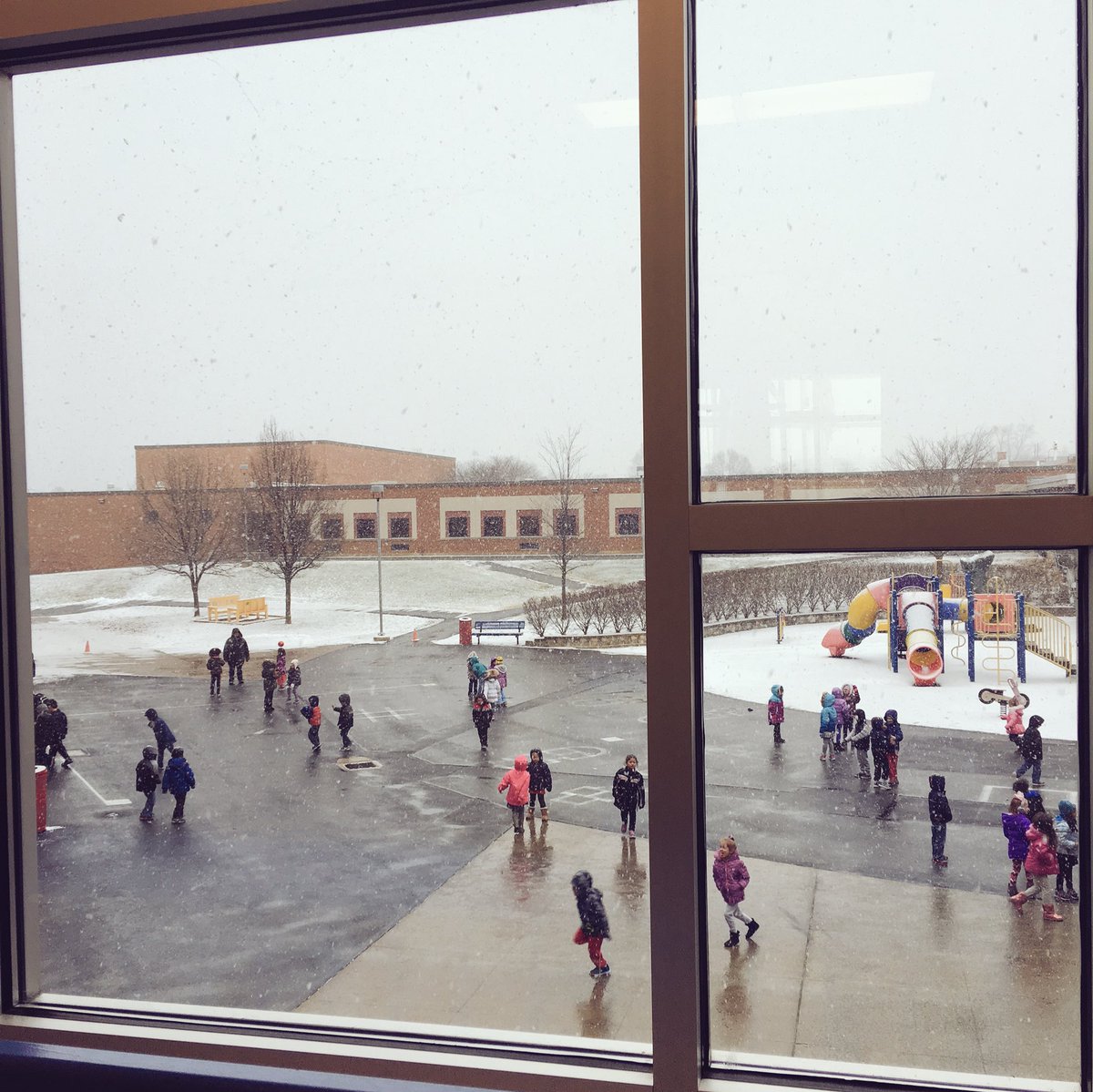 A class of 5/6-year-olds + snow = Learning ain’t happenin! Love that this school let them outside! #sweetestplaceonearth