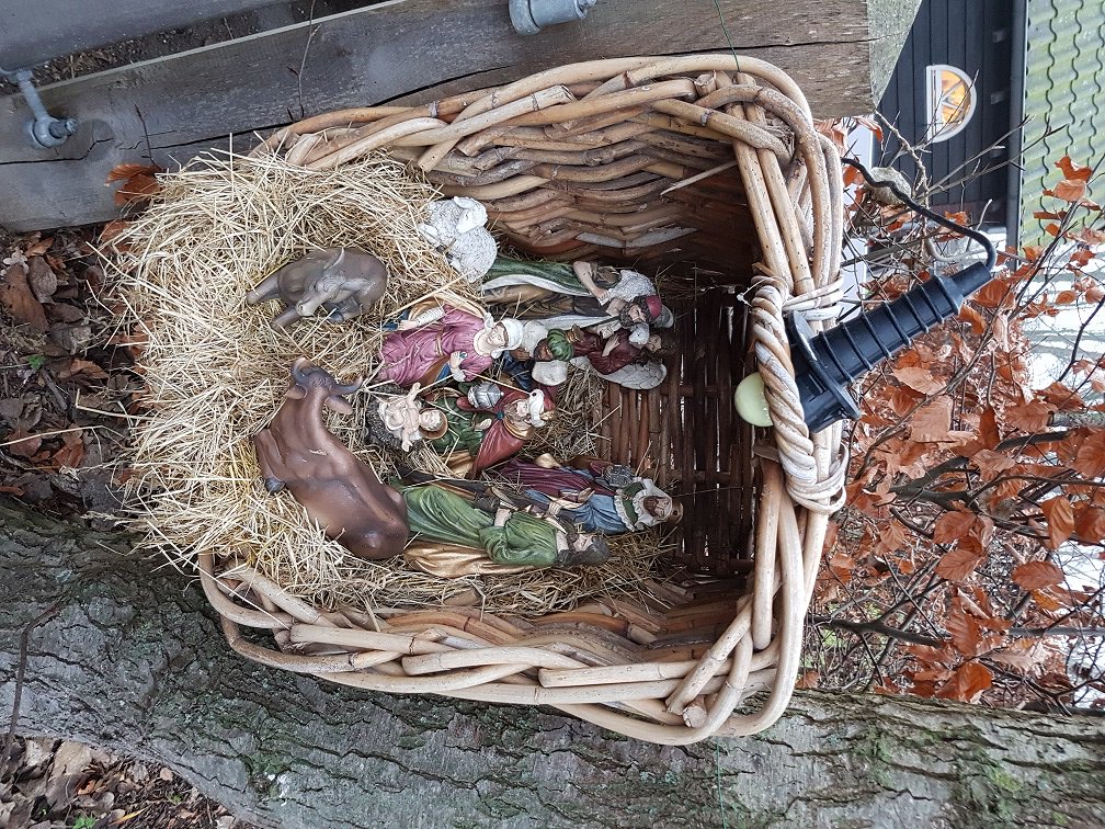 Vanaf zaterdag 16 december 17.00 uur tot en met 6 januari zijn de kerststallen te bewonderen in #Gastvrijdevleut met de #Kerststallenroute|ow.ly/FdfK30haI6c