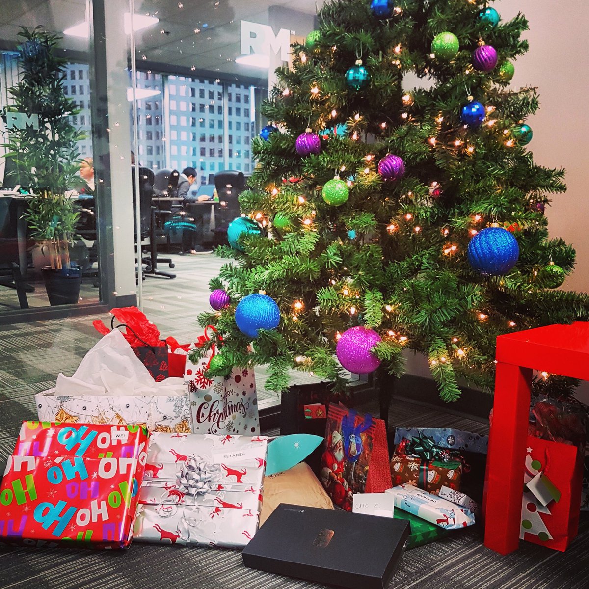 letus_payments's tweet image. It’s almost time for secret santa in our office! #secretsanta #presentsunderthetree #fintech