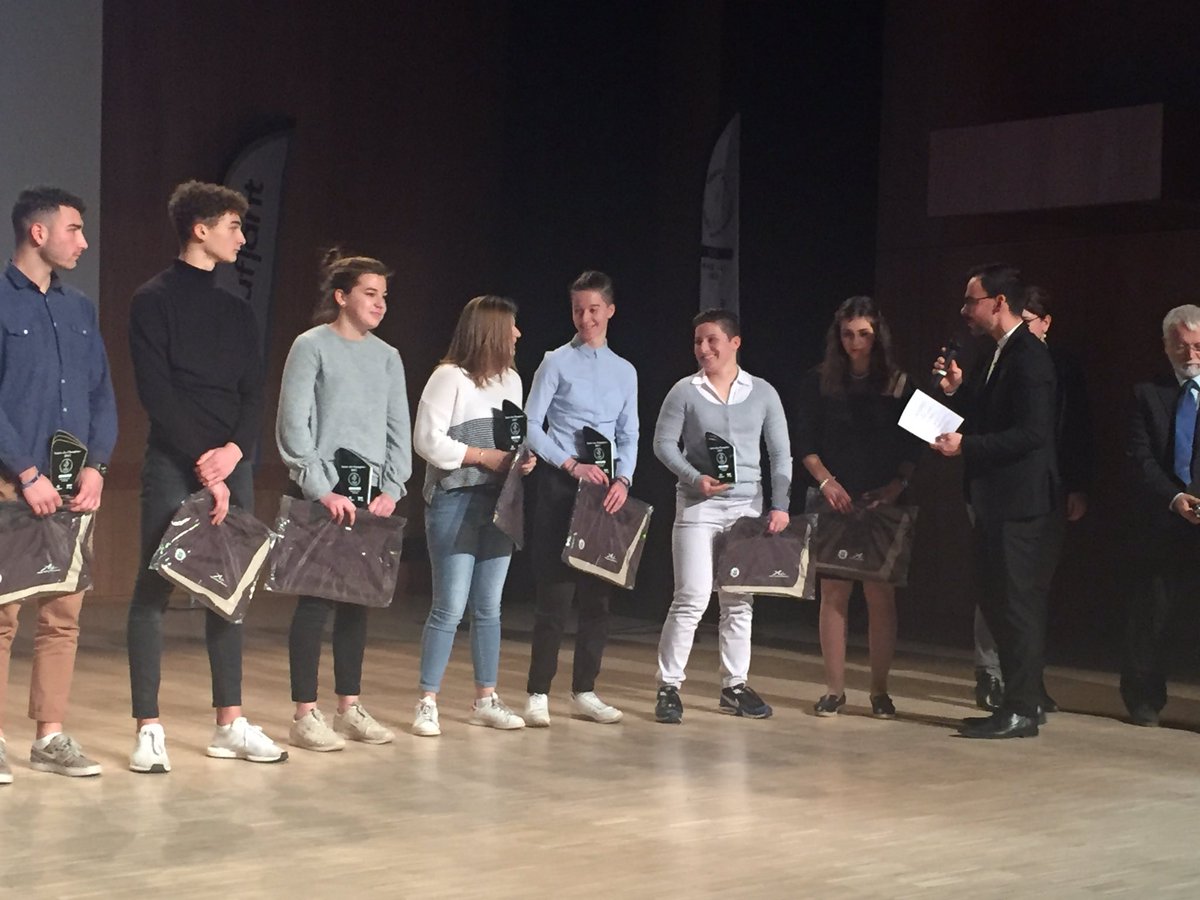 unss49's tweet photo. BRAVO à nos Sportifs #SportScolaire 🇫🇷
Soirée des Champion(ne)s #Sport49 #CDOS49 #TeamUnss #UNSS49 https://t.co/3aiCgdBBBa