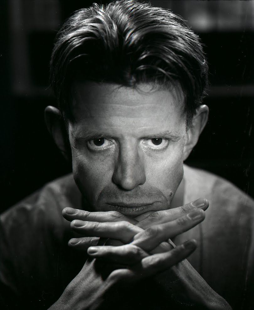 Happy 63rd Birthday to director Alex Cox! 

Best known for his 80s films like Repo Man and Sid and Nancy 