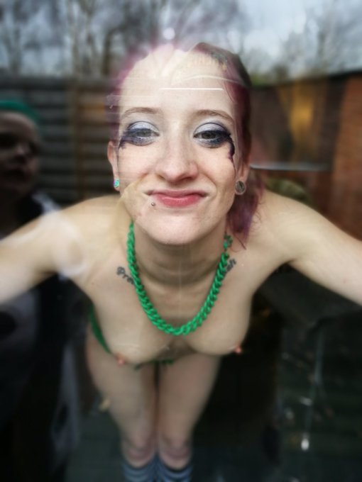 After-bukkake #shelfie @cumbizznis with my riot crew @porno_non_grata @porn_non_grata @Curvyliciousss<a href="/tag/shelfie"class="tags">#shelfie</a><a class="tags" href="/tag/cumbizznis">@cumbizznis</a>