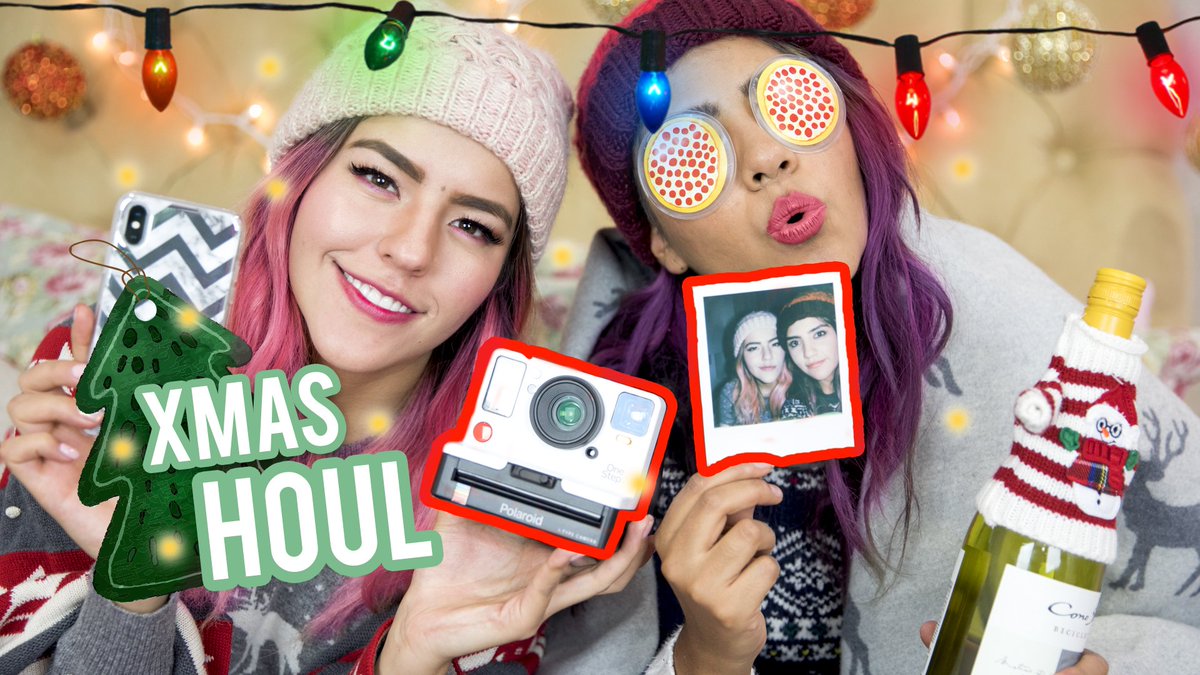 PlaticaPolinesi's tweet photo. POLINESIOS LES TENEMOS UN VIDEO SÚPER ESPECIAL, COMO SABEN YA CASI ES NAVIDAD Y MUCHOS DE USTEDES POR INSTRAGRAM NOS PIDIERON QUE LES ENSEÑÁRAMOS NUESTRAS COMPRAS NAVIDEÑAS Y ES POR ESO QUE DECIDÍ GRABAR JUNTO A MI HERMANA @PPTeamKaren LO QUE COMPRAMOS!! 
https://t.co/QDaMJysfeE https://t.co/zy5ArUMIRa