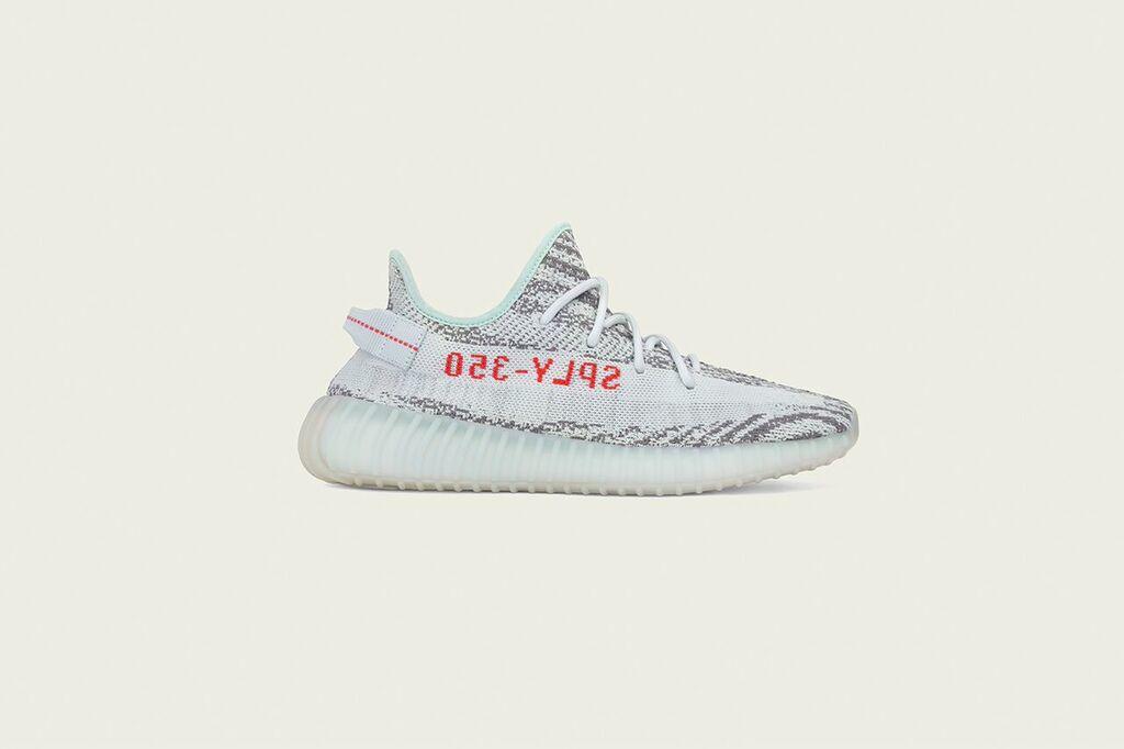 FinishLine's tweet photo. Dropping Tomorrow. Everything you need to know about the @adidasoriginals  #YEEZYBOOST 350 V2 ‘Blue Tint’. 

https://t.co/ii5FRhwwg6 https://t.co/iruVQcb7fD