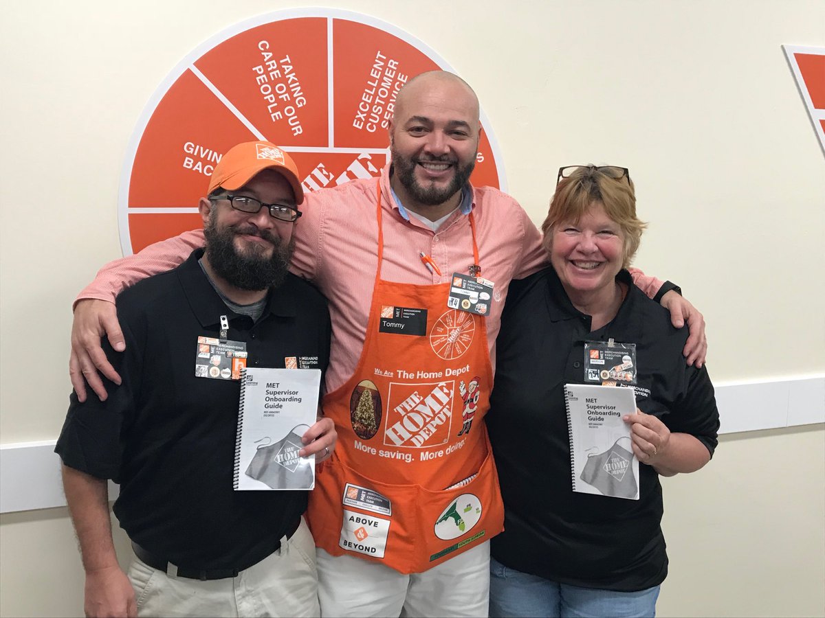 D115- New MET Supervisors! Ready to go,  Congrats Marion and Mike! <a href="/HartleyDouglas/">Doug Hartley</a> <a href="/UBGarcia1/">U. B. Garcia</a>