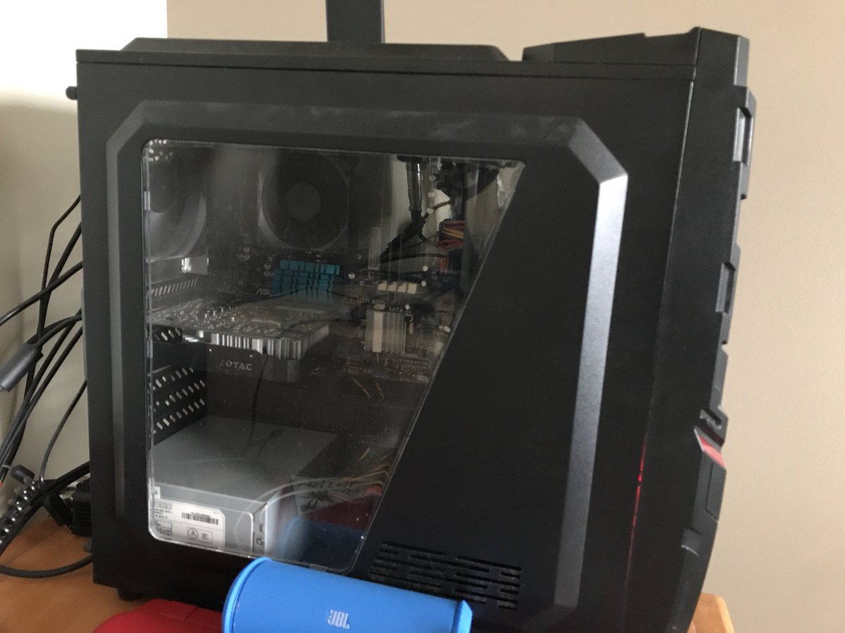 LancerLIVETTV's tweet image. #Wootmas #UFDTech