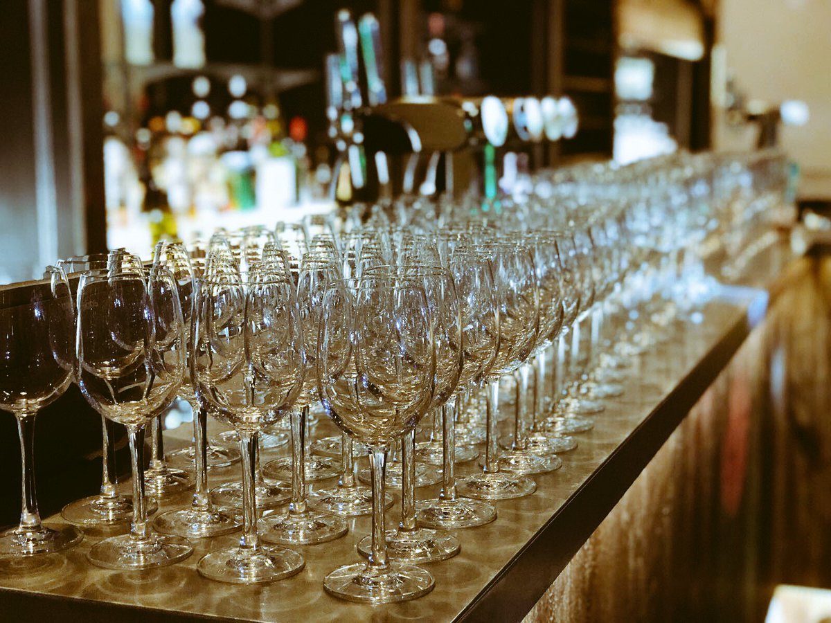 GGeventsuk's tweet photo. Friday night and we are all geared up for 5 Christmas parties @hotelfootballuk @FootballMuseum @cafefootballNFM 🎉🎄🥂 #ggevents #feelingfestive #only2weekendsleft!! 🎅🏼 https://t.co/hUmxWPEhar