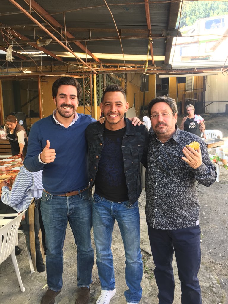 Celebrando fin de año con este gran ejemplo para todos los jóvenes <a href="/WM11Goleador/">.</a> y mi hijo <a href="/GabrielSantosCD/">Gabriel Santos</a> #CD104
