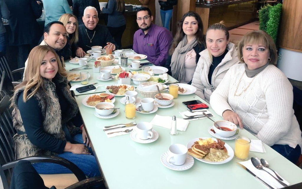 Reunión navideña de la dirección de servicios de salud municipal.