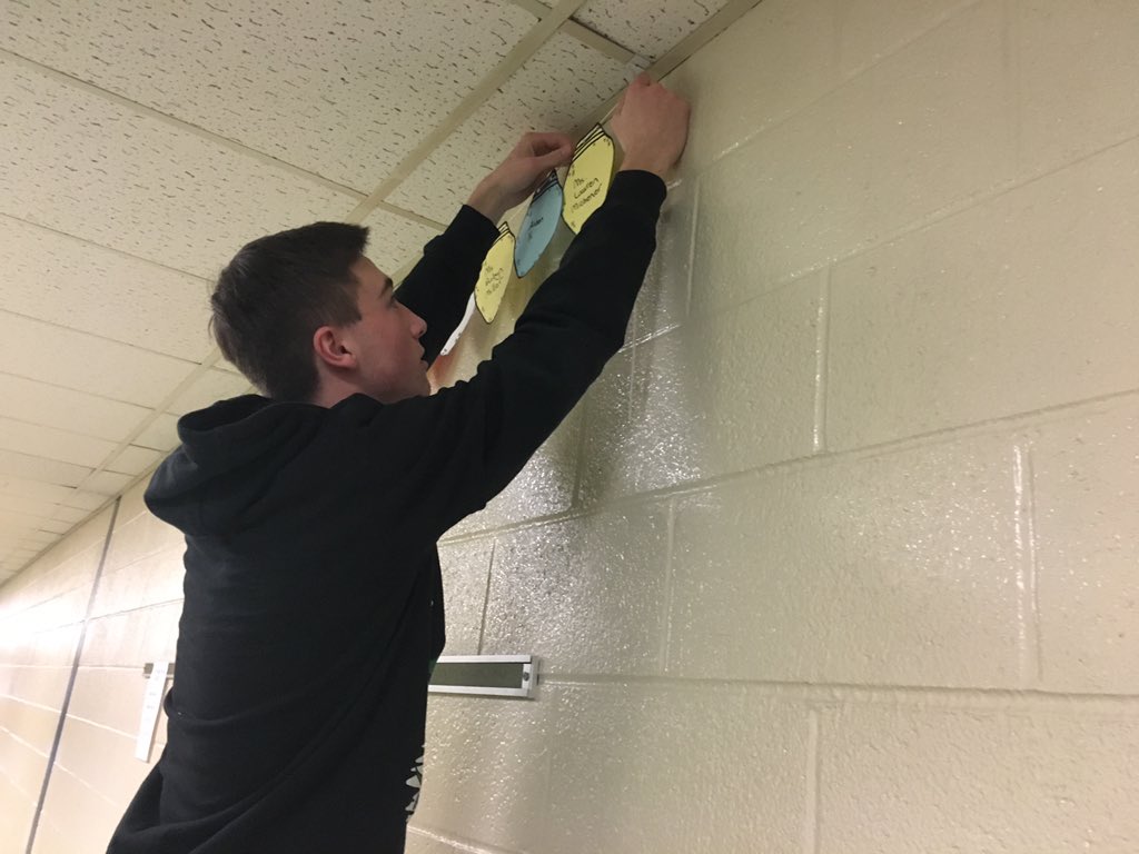 But the halls are so de-LIGHT-ful