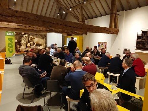 CdaMaashorst's tweet photo. CDA Uden, Volkel en Odiliapeel heeft woensdagavond de kandidatenlijst voor de gemeenteraadsverkiezingen 2018 vastgesteld. Het CDA gaat met veel enthousiasme en energie, kritisch en open met de slogan #positiefgestemd campagne voeren.  https://t.co/V1elURSu1M https://t.co/RvFItXR04Q