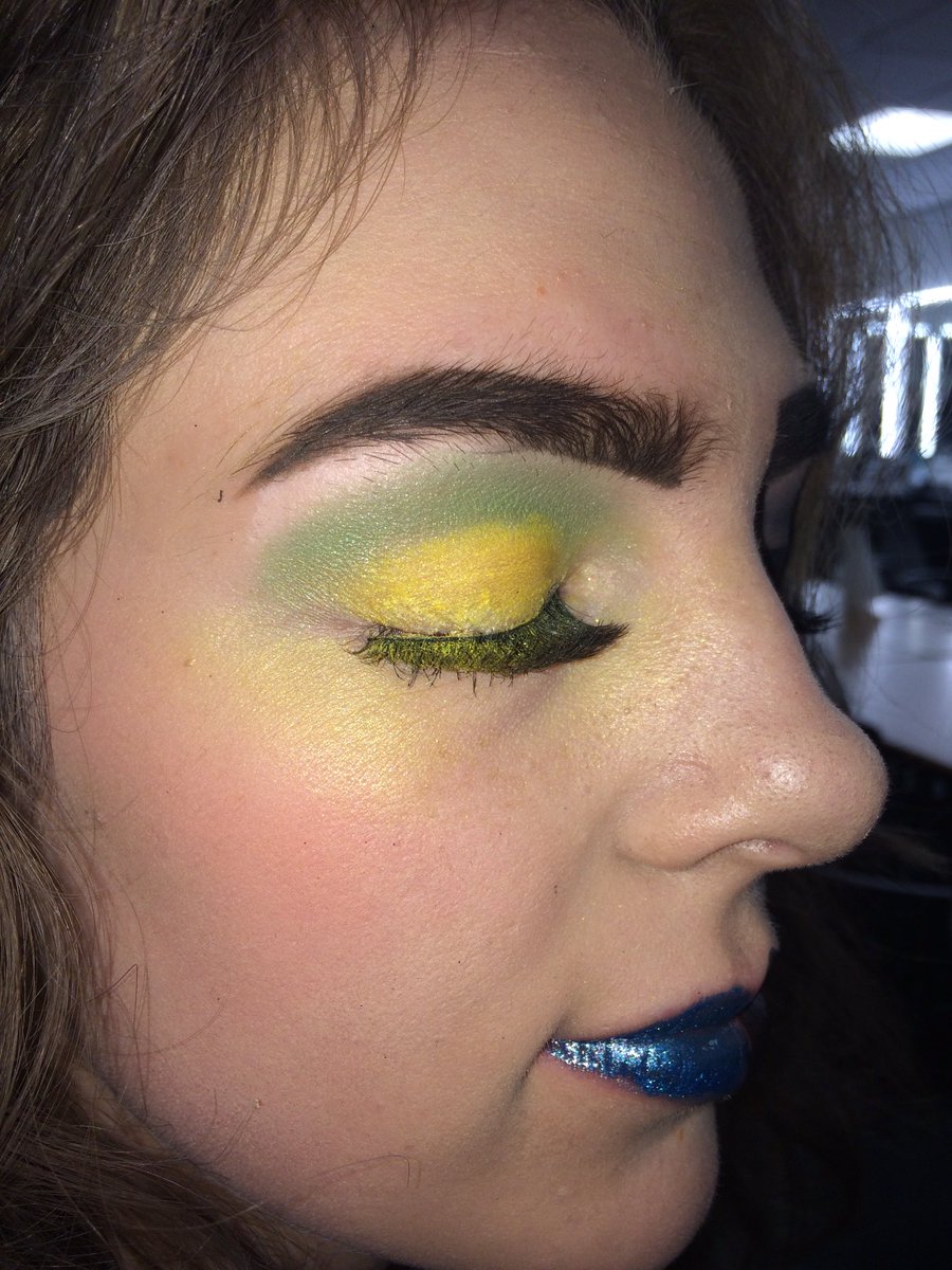 CFarrallMakeup's tweet photo. 70s Disco look done on my model Lauren 💚💛Products used - @freedom_makeup Brow Pomade @bhcosmetics First Edition 120 Colour Palette @UrbanDecay Full Spectrum Palette @NYXCosmetics_UK Cosmic Metals Lip Cream #disco #70s #bold https://t.co/AoAY3ECkfI