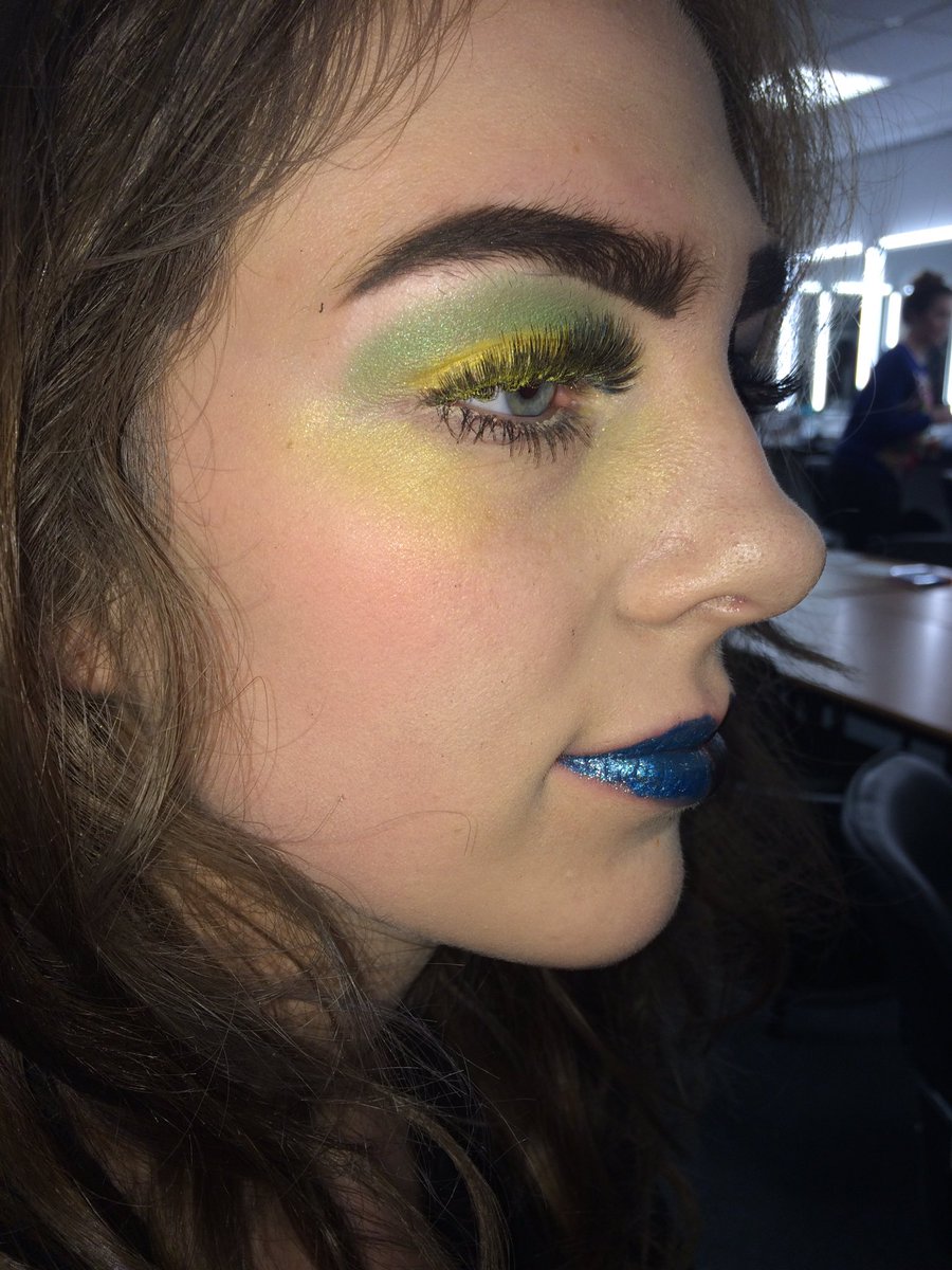 CFarrallMakeup's tweet photo. 70s Disco look done on my model Lauren 💚💛Products used - @freedom_makeup Brow Pomade @bhcosmetics First Edition 120 Colour Palette @UrbanDecay Full Spectrum Palette @NYXCosmetics_UK Cosmic Metals Lip Cream #disco #70s #bold https://t.co/AoAY3ECkfI