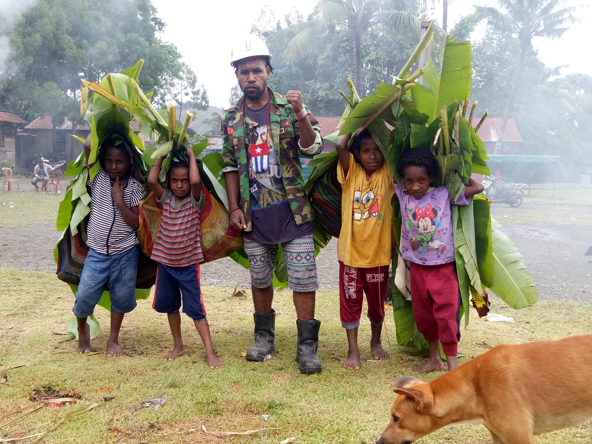 KinamolPutra's tweet photo. Anak kampung https://t.co/znNfohyeDF