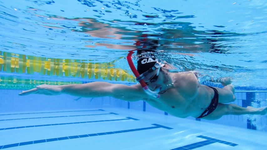 Nada con tuba para nadar más rápido vía <a href="/sportlife_es/">Sport Life España</a> sportlife.es/deportes/natac…