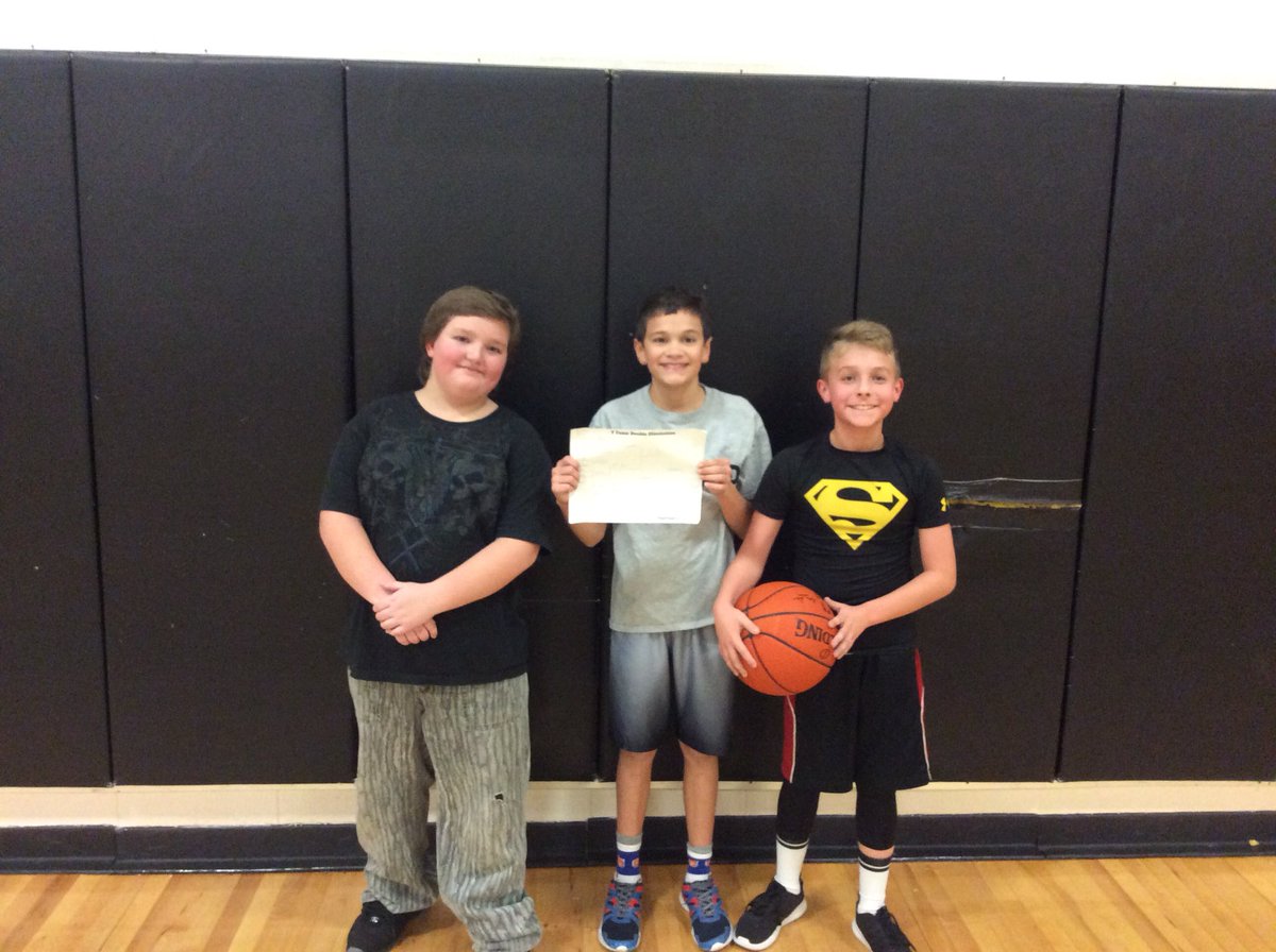 mrdanner11's tweet photo. 6th grade 3 on 3 Basketball Tournament class champions 🏀🏆🥇#esmspe💪🏻 #esmsbestyearever https://t.co/NE4Knc6qkG