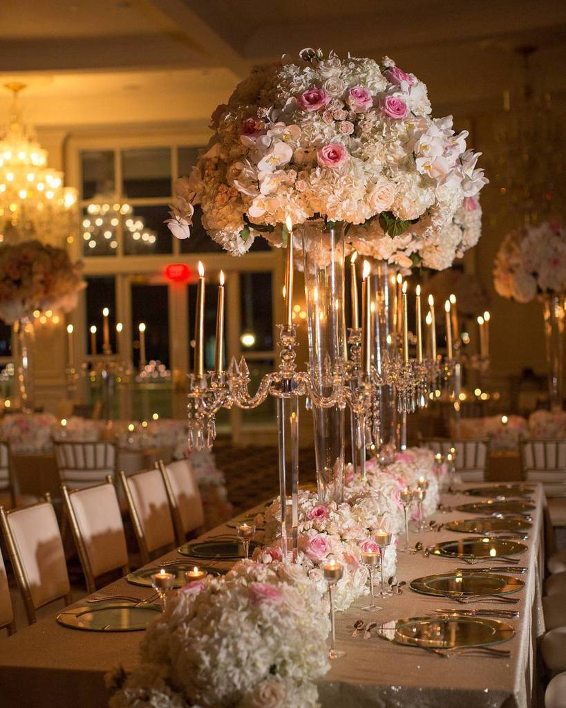 panache_style's tweet photo. A dreamy scene complete with candlelight.
Floral & Décor: Panache Style
Photographer: @dolcephotos
Hair: @giaeliseartistries
Makeup: @kristenfortier
Venue: Trump Doral Miami
Linens: Nuage Designs
Cake: @ETCakes .
.
.
.
.
#PanacheStyle #flowerlover #flowerstalking #seekthesim… https://t.co/28sHDbeVFZ