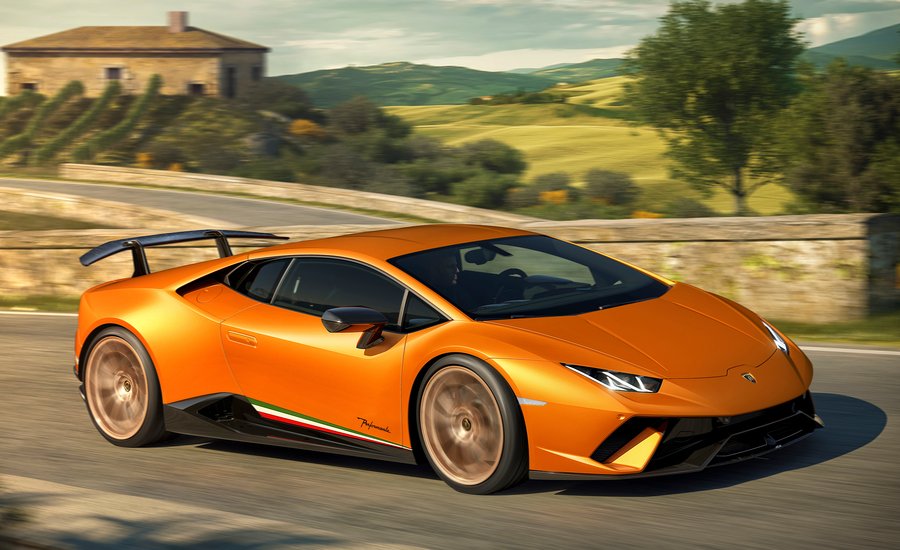 Arrows_auto's tweet photo. 2018 Lamborghini Huracan Performante - @Lamborghini claims it goes from 0-60 in 2.9 seconds ! https://t.co/ScdI3tSTE7