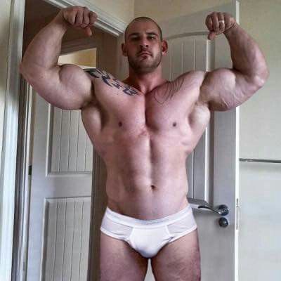 pacocutler's tweet photo. #massive #bodybuilder #thick #beefbody #musclehunks #musclemen #CharlieBarrett #bearmen #tattoo https://t.co/PeymRsgd3k