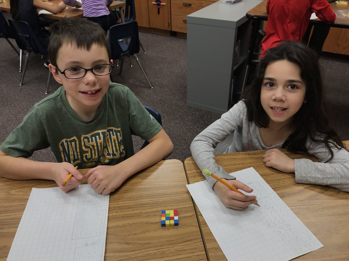 LABridgeford3's tweet photo. Using centimeter cubes and building arrays  to explore equal factors. #gfpsla https://t.co/QfulJfbsK7