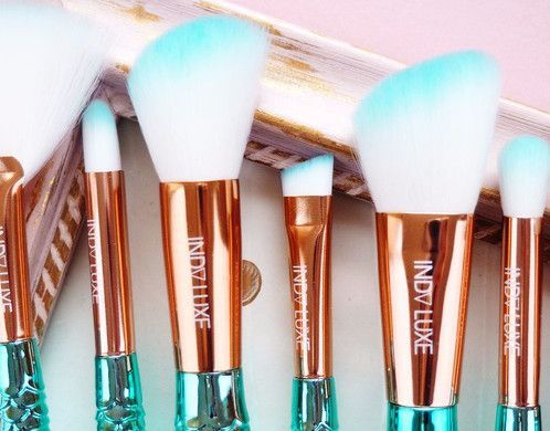 IndyLuxe's tweet photo. In addition to a brand new set, we've also got some of our Merbabe brushes up for grabs too! https://t.co/L2OrzxipS8 #bbloggers #makeupbrushes #mua https://t.co/M9XRIKAVen