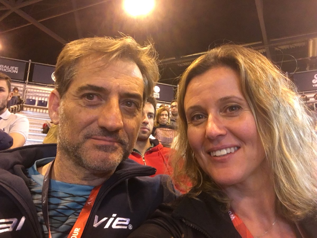 Me he buscado buen compañero para ver partidos en #wptmasterfinal 😊 Un placer como siempre <a href="/Jorge_MartinezP/">jorge martinez</a> #nosgustaelpadel #wptmasterfinal