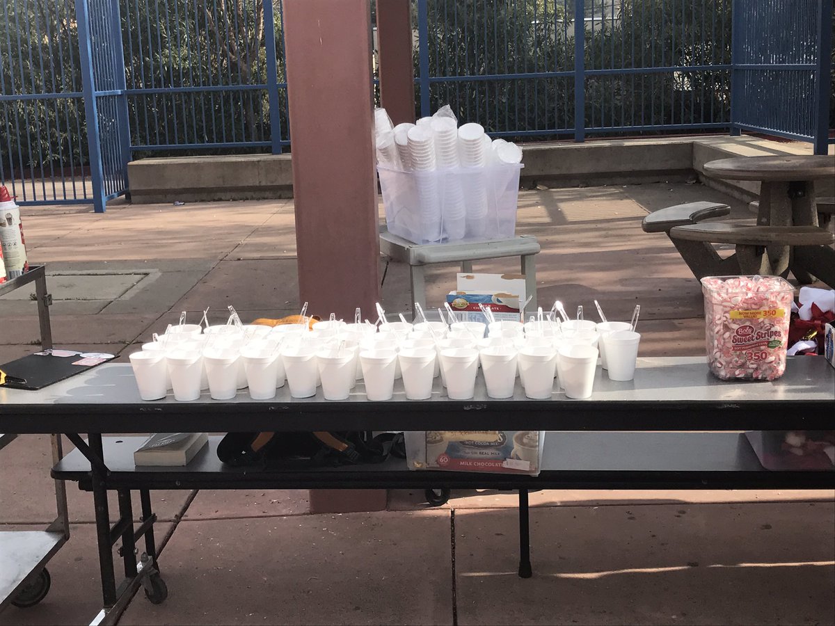 learshipupdates's tweet photo. Leadership/Good Vibe Tribe Hot Coco Social about to start at lunch! @ahsdogs https://t.co/LMH47cy1XP
