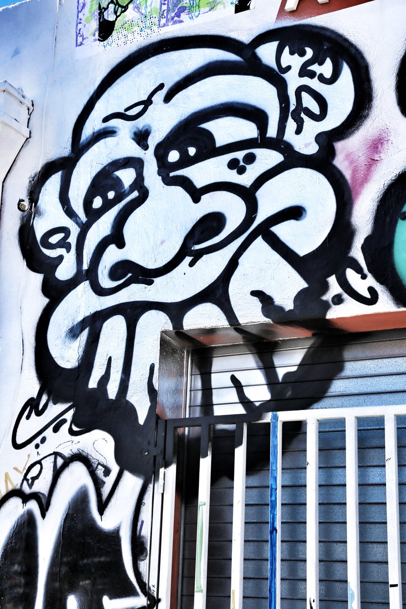 TokidokiNomad's tweet photo. #belowkey #graffiti #streetart #wynwood #miami @GraffSpotting @graffiti_noxx @graffincDOTcom @GraffitiCaba @Graffiti76131 @Graffcatz @GraffitiArtMag @PengeStreetArt @StreetArt360 @IRUstreetiam @manurban_art @JuxtapozMag @GoogleStreetArt #art #street @resalis @Janalinesworld https://t.co/MTnPUAA8sR