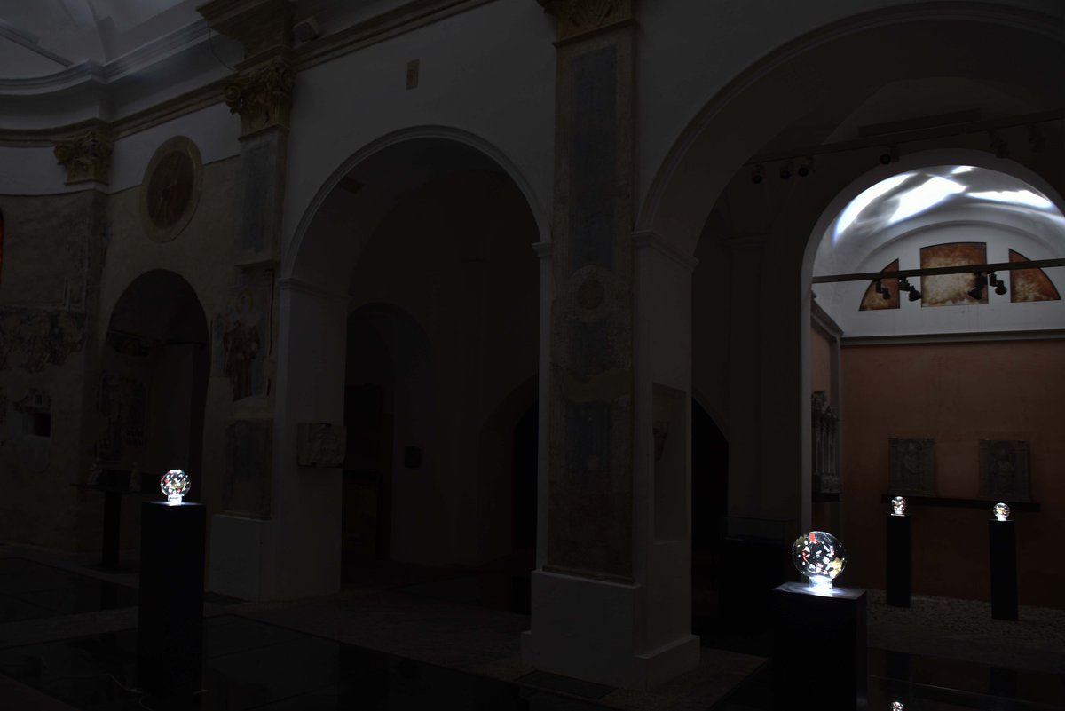 chiaradynys's tweet photo. Please don't cry
"Galleria Civica San Zenone di Campione d'Italia
#pleasedontcry #chiaradynys #dynys #giorgioverzotti #campioneditalia #galleriasanzenone https://t.co/tMyCuUmR7c