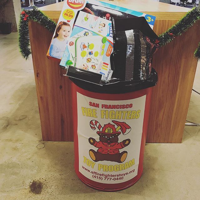 dealpath's tweet photo. Overflowing with toys for the SF Firefighters Toy Program! 🎅🏻🎄⛄️ . . #dealpath #toy #toydrive #donation #sf #firefighters #toys #donations #sanfrancisco #holidays #holidayseason #sffirefighterstoyprogram #sffirefighters https://t.co/g0fkbjMROa