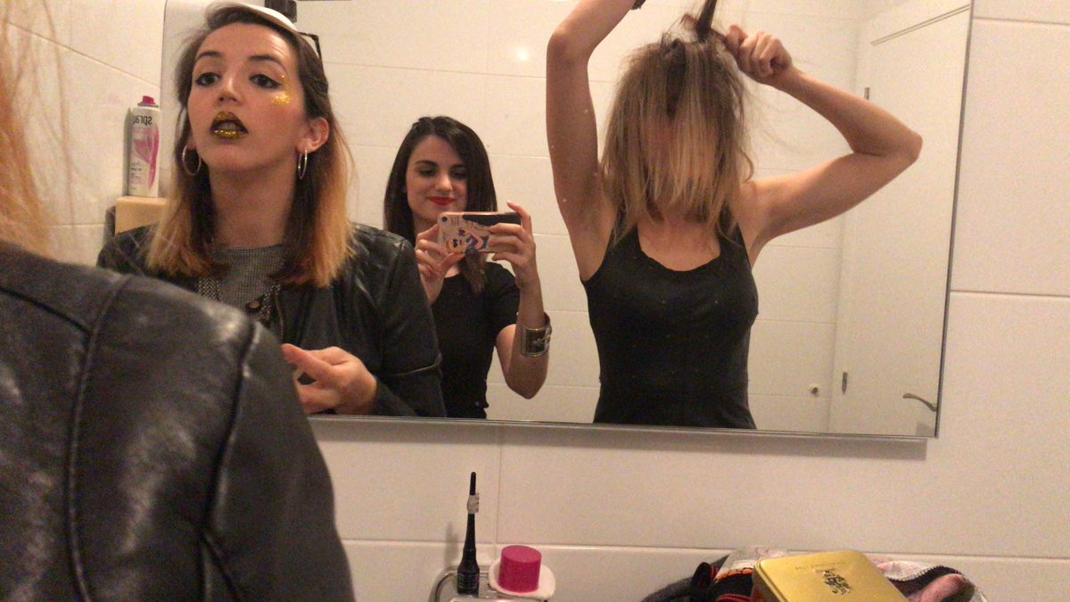 Pepilucibompod's tweet photo. getting ready for the crossover #dskpod https://t.co/p4f6PzyVRA