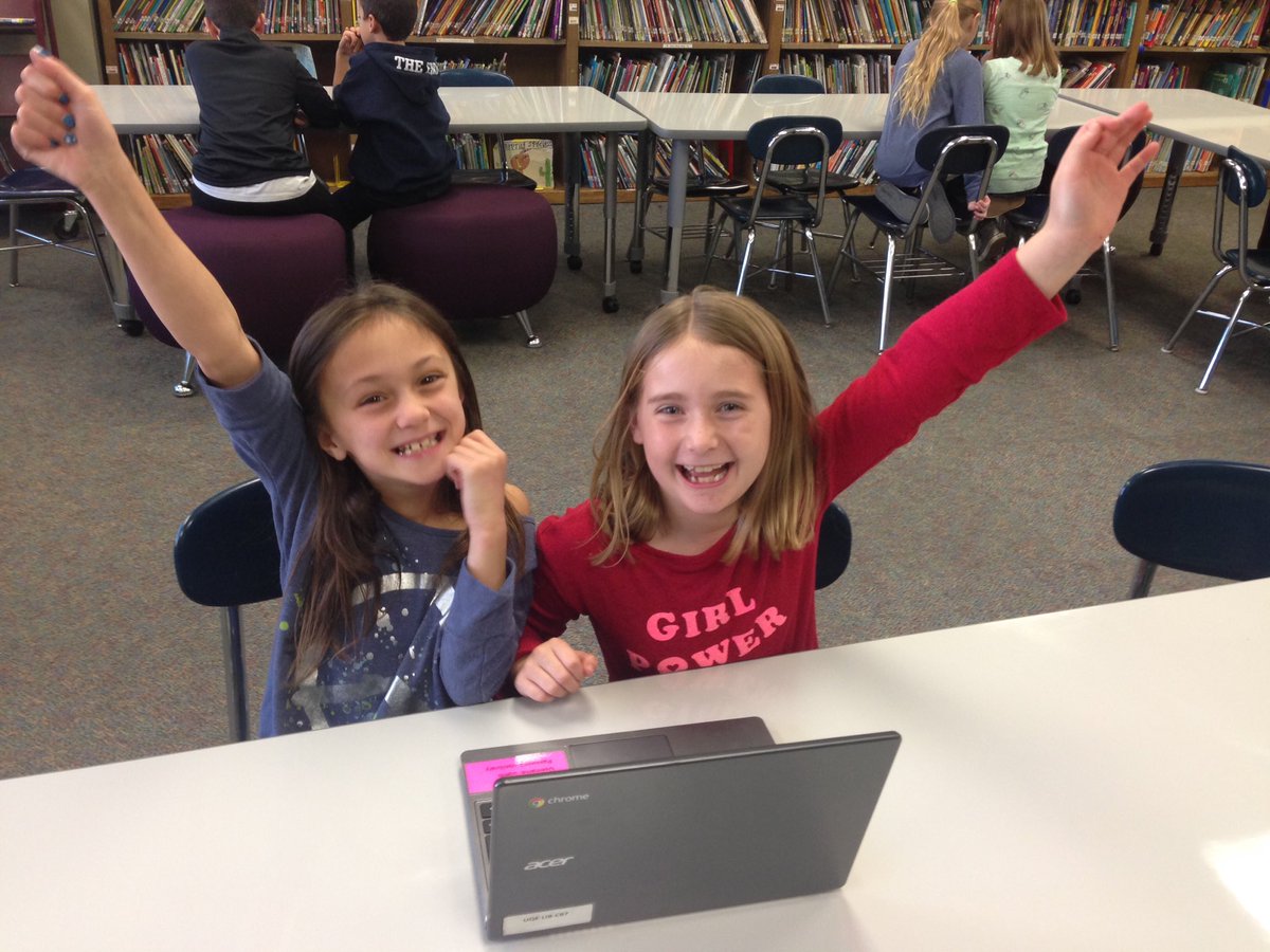 MrsAlfordUnqua's tweet image. #HourofCode2017 @UnquaElementary.  Teamwork and problem-solving at work! @codeorg @MassapequaPS