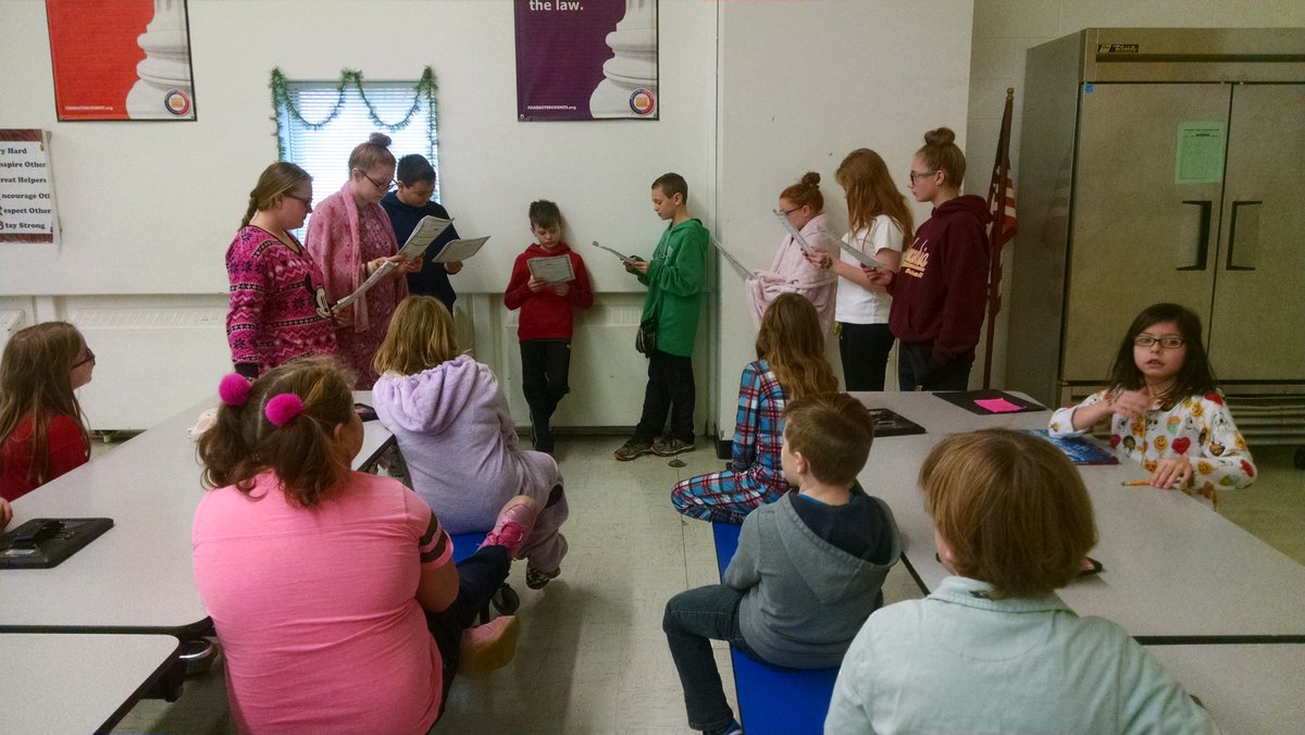 CraigAHowe2's tweet photo. Third graders enjoyed listening to their reading buddies perform readers theater today. Great job 6th graders. Fun cross class collaboration. #alexedchat #DisruptionEdu #flyhighfri https://t.co/P1LZhhOpdI