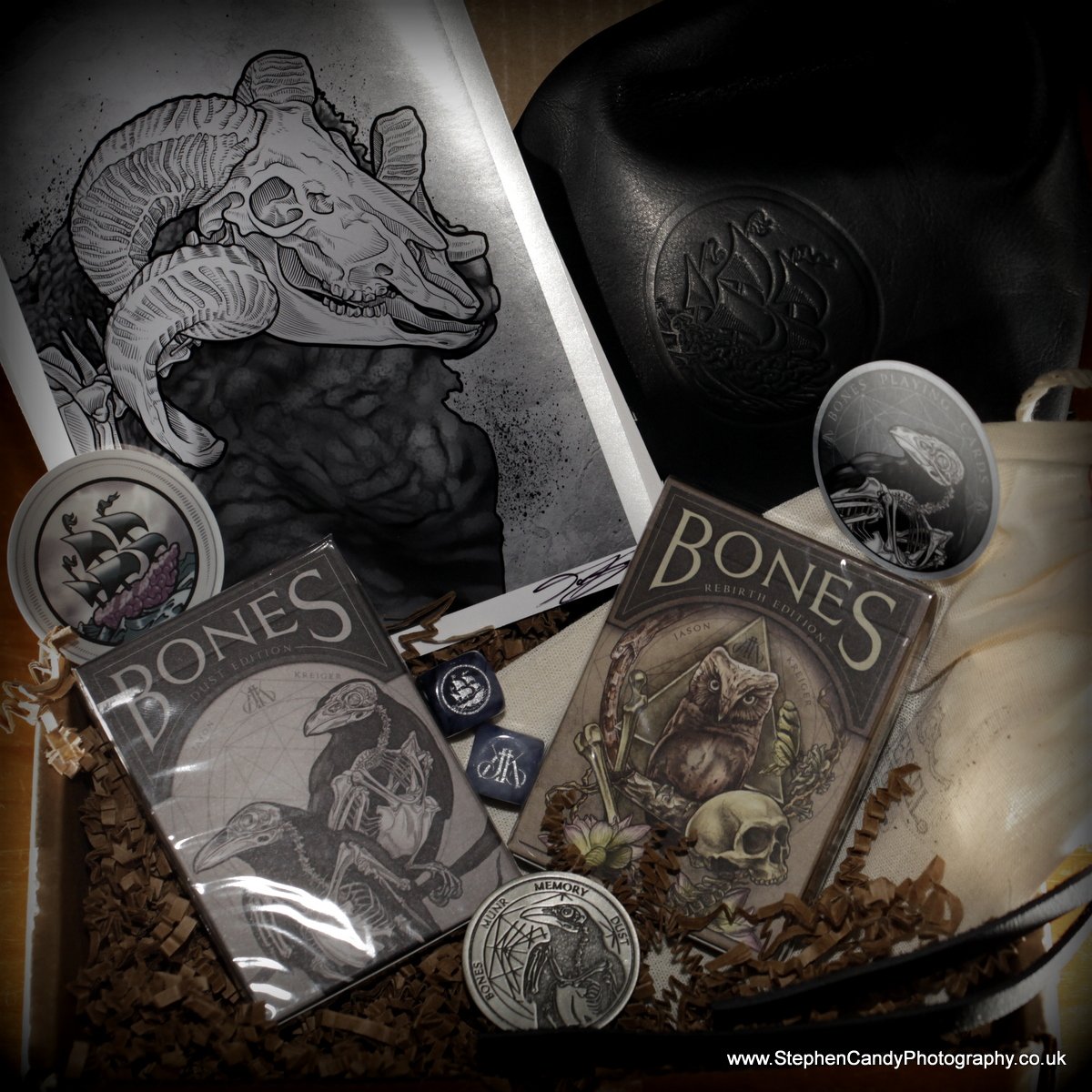 StephenCandy's tweet photo. For quality of presentation and sheer "unboxing" wow-factor, few can top @brainvessel. Their Bones playing cards (&amp; accessories) have arrived, beautifully made and presented.
They even have their own branded tissue paper! https://t.co/UNyWxcUKQg