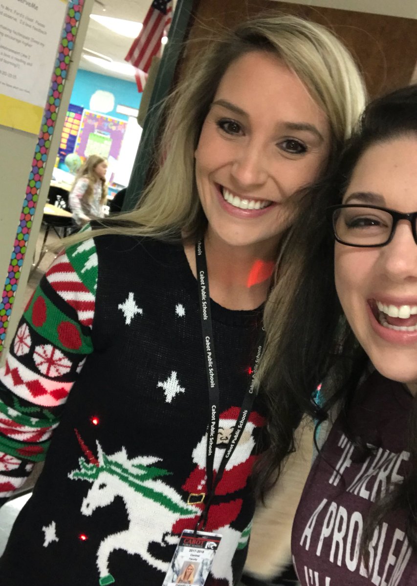 eisenhowerkris's tweet image. Festive friends are the best friends #CEtribe