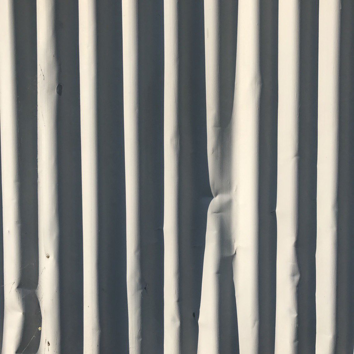 Sporting_N_Aus's tweet image. have you ever put a dint in a #sightscreen #goodhitthat #playstraight #slowcricket #sportingnation #tastefulsportingart #cricket