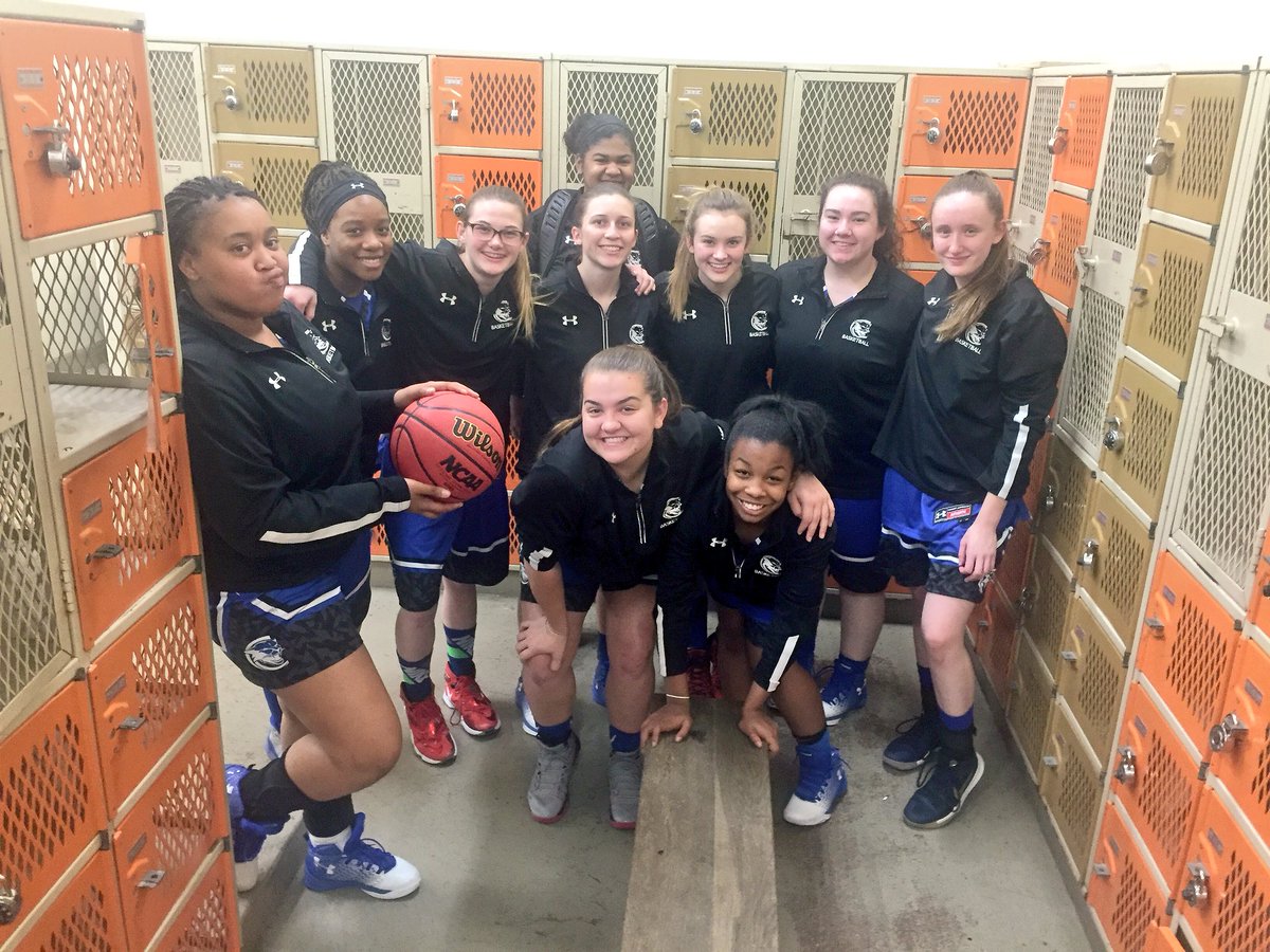 sswilliebaker's tweet photo. These girls ❤️ #workinprogress #gettingbettereachday #eachagift #theyaresomethingelse #inagoodway https://t.co/5W0RRJzwgJ